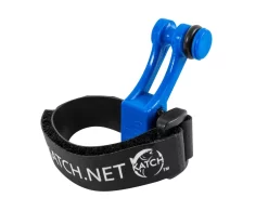 Katch Pesca Prodotto E 'un Katch Lure, Gancio, E Titolare Di Linea D'acqua Dolce